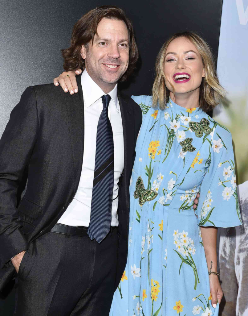 Olivia Wilde and Jason Sudeikis smiling