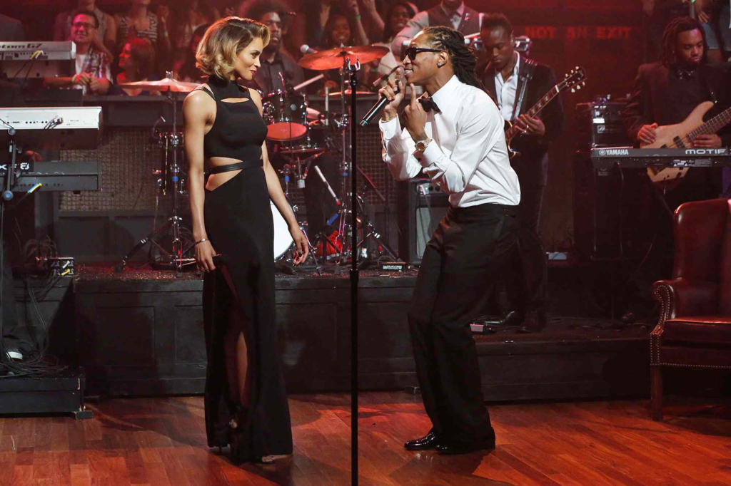 Ciara and Future performing a song