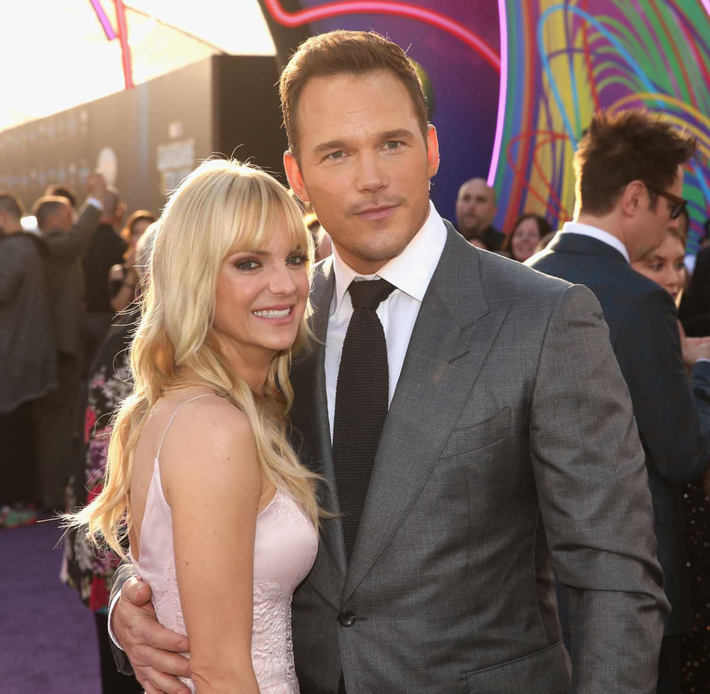 Anna Faris and Chris Pratt at an event