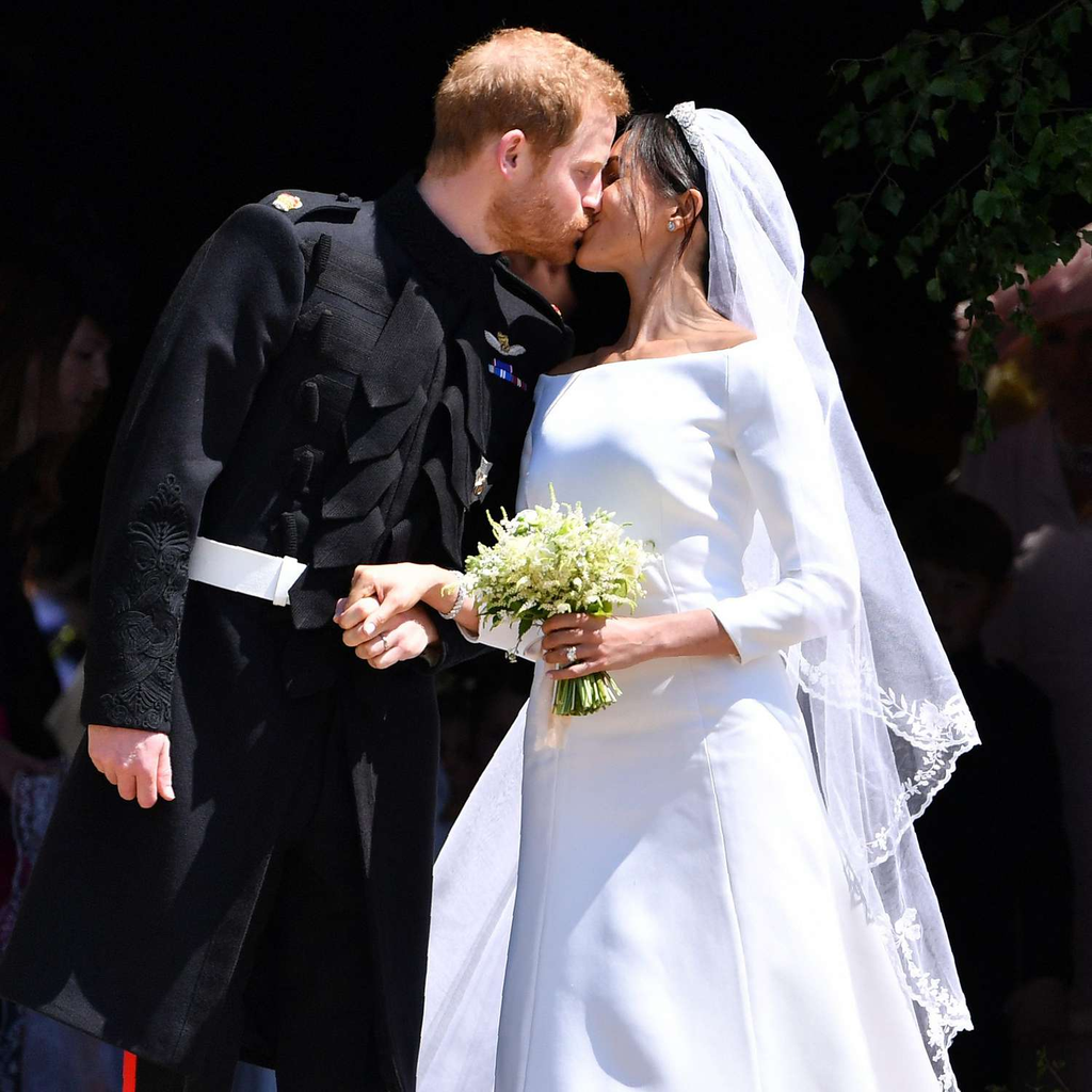 Meghan Markle and Prince Harry kissing on their wedding day
